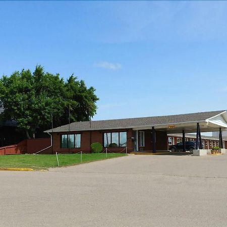 Battlefords Inn North Battleford Exterior photo