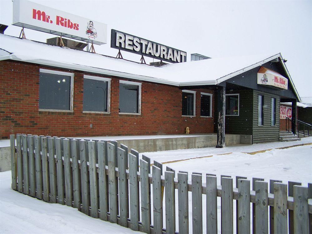 Battlefords Inn North Battleford Exterior photo